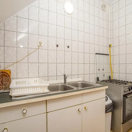 Fueredi Apartment *